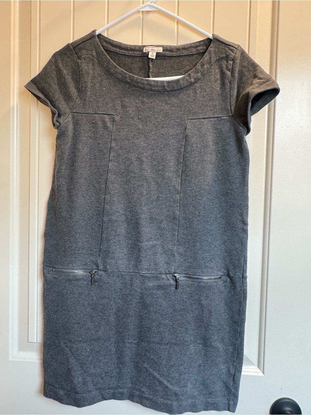 GAP Short Sleeve Gray Shift Dress with Front Zippers